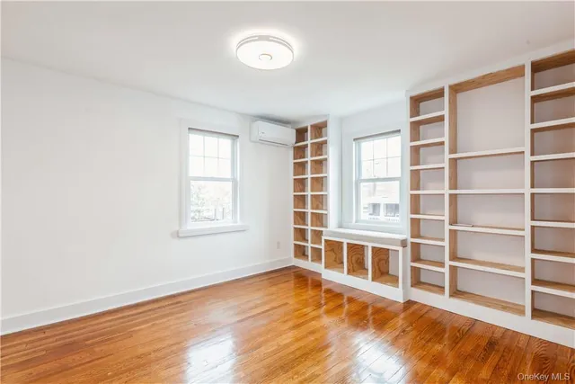 $775,000 | 2336 Mickle Avenue, Unit A | Pelham Gardens