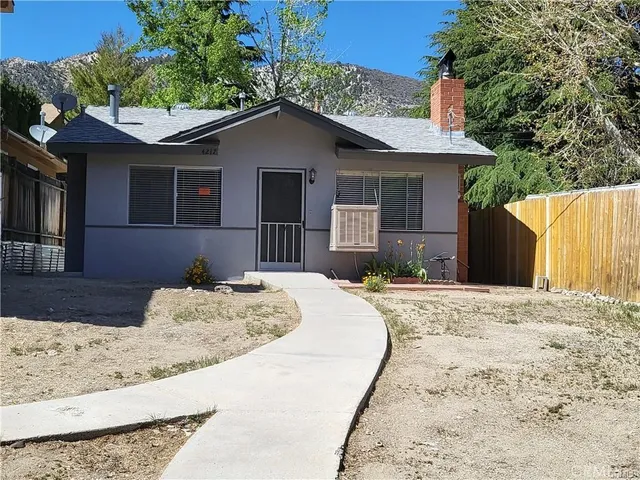 $1,300 | 4217 Maple Trail, Frazier Park, CA 93225