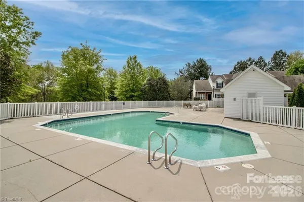 $1,575 | 137 Lynch Circle, Mooresville, NC 28117