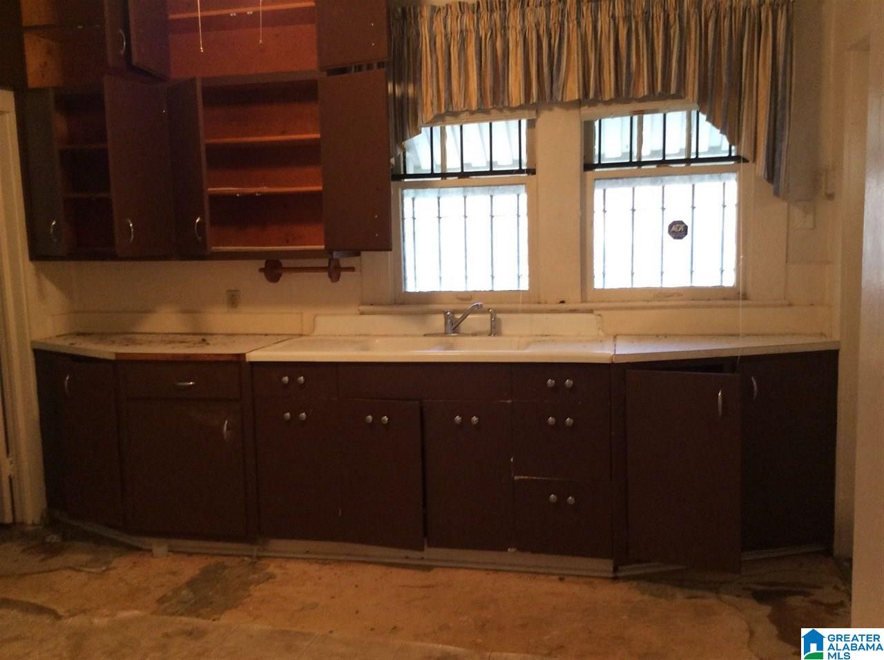 1724 Princeton Avenue Southwest Birmingham, AL 35211 - Photo 7 of 14