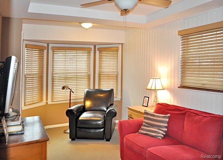 1320 Harvard Road Grosse Pointe, MI 48230 - Photo 10 of 19 Den_0487.jpg