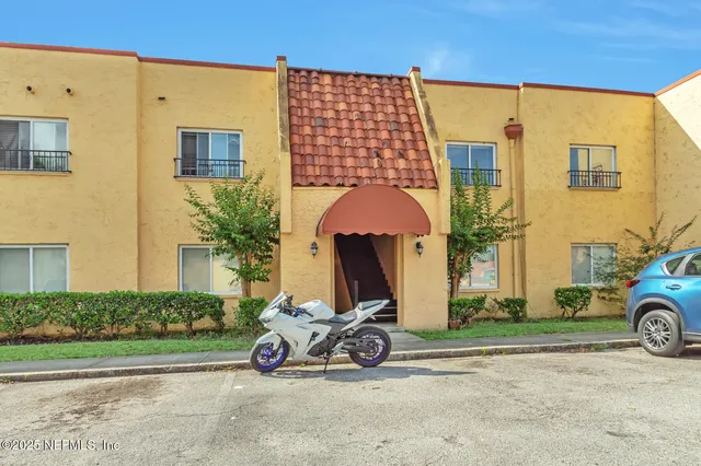 $92,000 | 3916 Corrida Court, Unit 8, Jacksonville, FL 32217