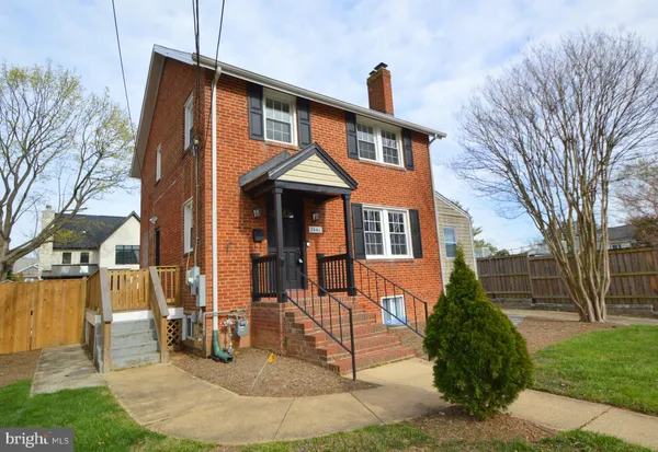 $4,500 | 2441 North McKinley Street, Arlington, VA 22207