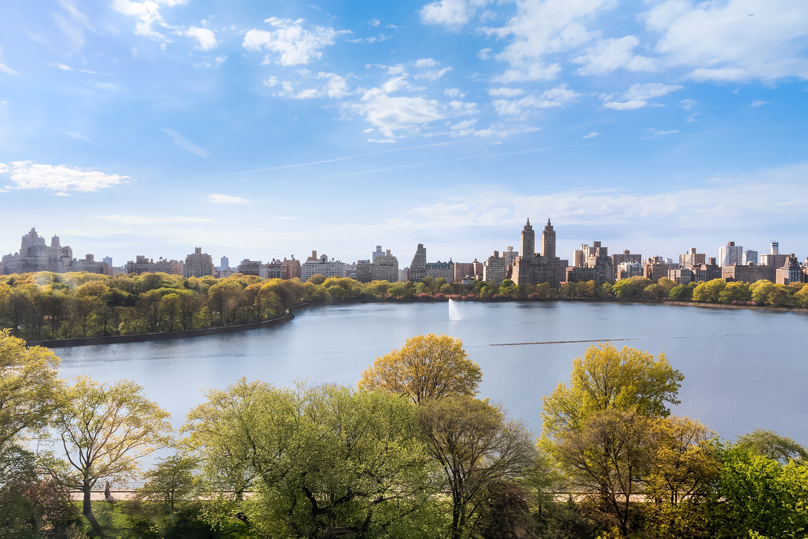 2 East 88th Street, Unit 11 Manhattan, NY 10128 - Photo 8 of 26 a view of a city