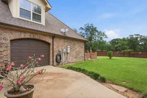 $575,500 | 438 Cassidy Drive, Jennings, LA 70546