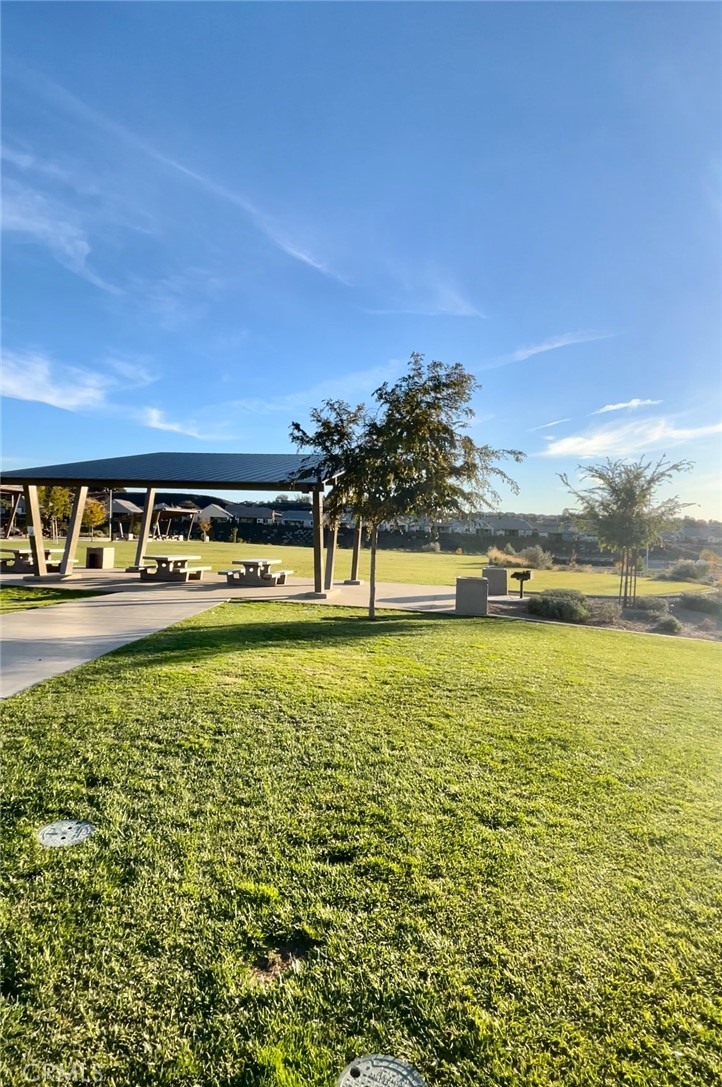39396 Corvina Lane Temecula, CA 92591 - Photo 60 of 63 a view of a building