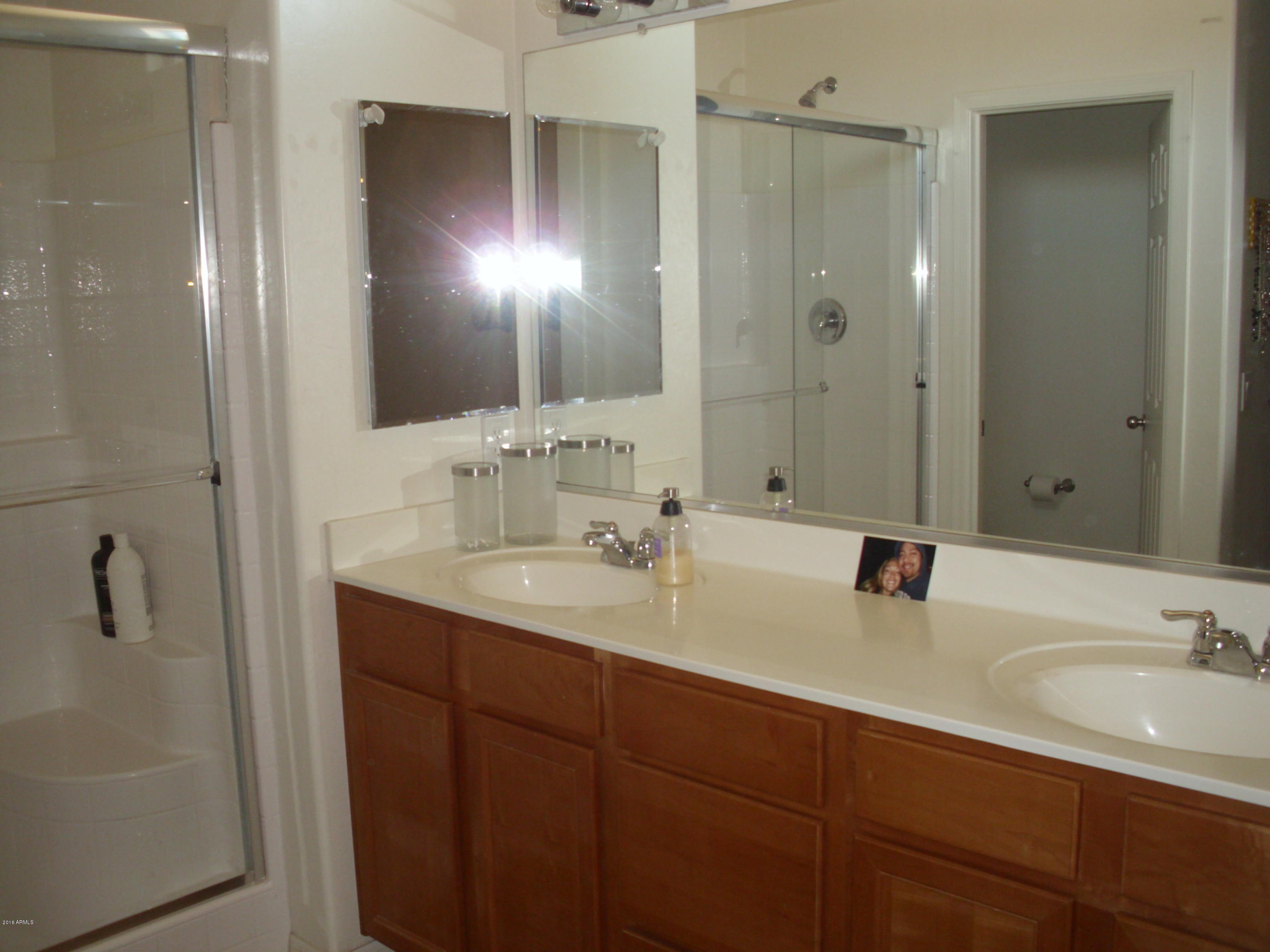 10124 West Chipman Road Tolleson, AZ 85353 - Photo 20 of 22 Master Bath