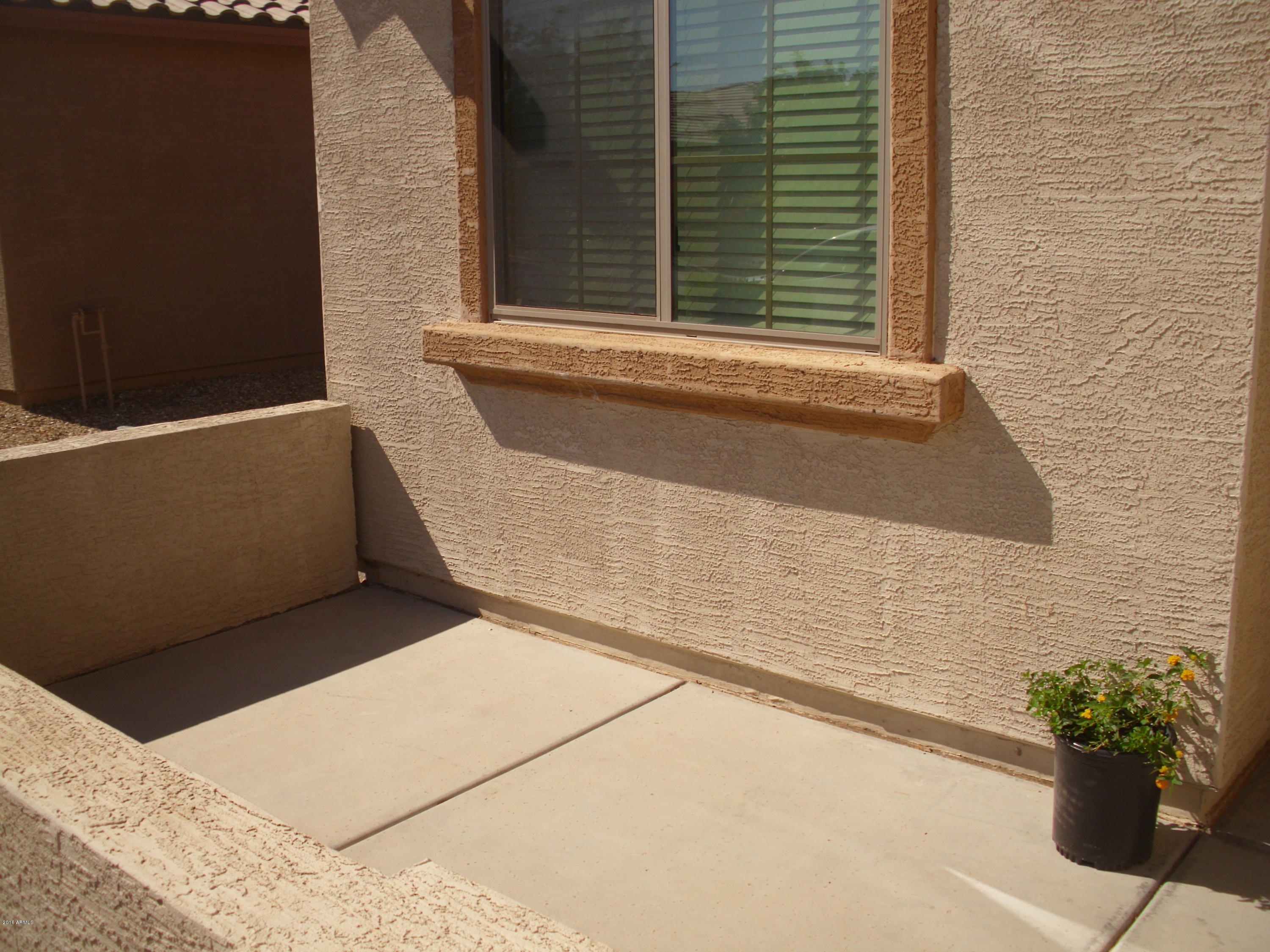 10124 West Chipman Road Tolleson, AZ 85353 - Photo 3 of 22 Front 4