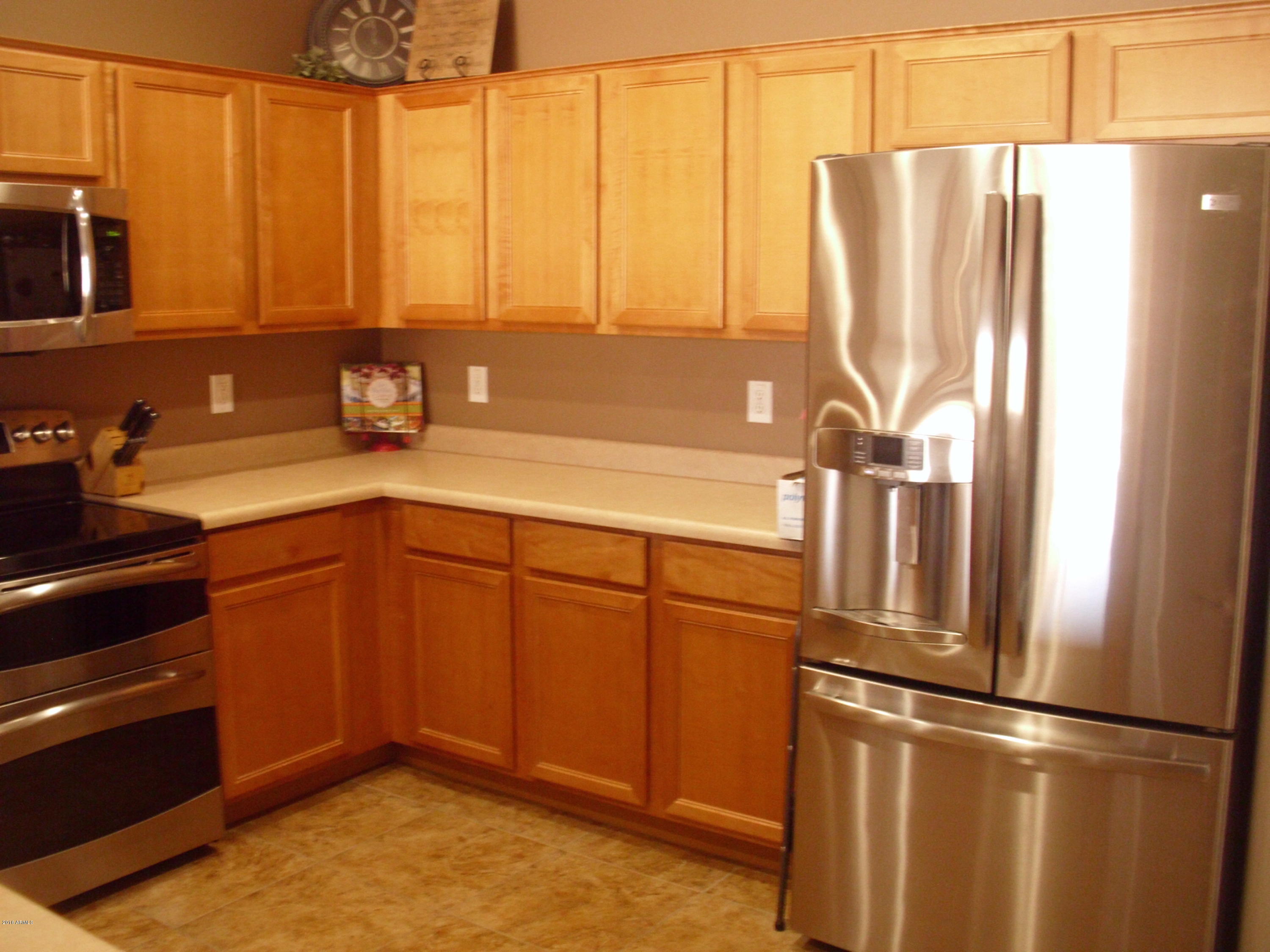 10124 West Chipman Road Tolleson, AZ 85353 - Photo 8 of 22 Kitchen 4