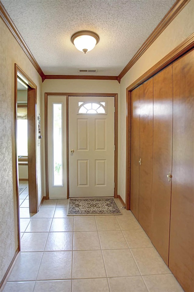 6116 Shadow Ridge Place Fort Wayne, IN 46804 - Photo 4 of 31 Gallery Image 4