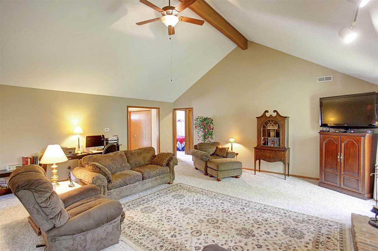 6116 Shadow Ridge Place Fort Wayne, IN 46804 - Photo 7 of 31 Gallery Image 7