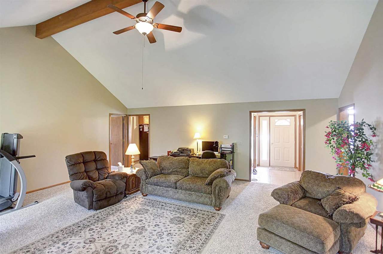6116 Shadow Ridge Place Fort Wayne, IN 46804 - Photo 8 of 31 Gallery Image 8