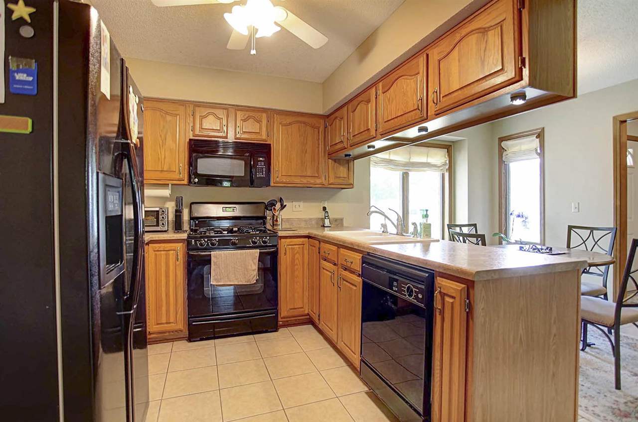 6116 Shadow Ridge Place Fort Wayne, IN 46804 - Photo 9 of 31 Gallery Image 9