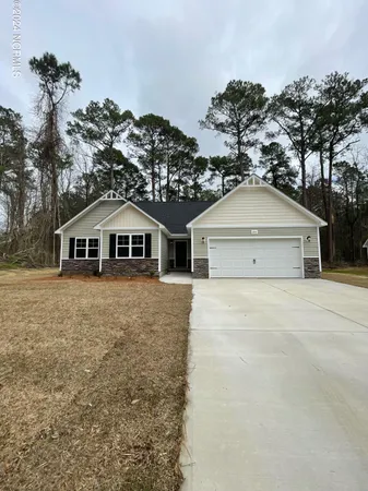 $1,600 | 644 Walnut Drive, Jacksonville, NC 28540