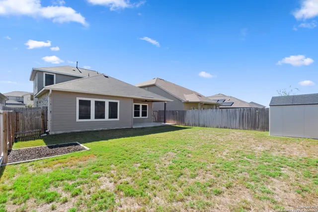 $1,900 | 9219 Cook, Converse, TX 78109