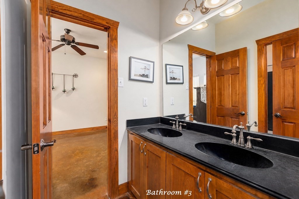 801 Caspers Cv Road Lufkin, TX 75904 - Photo 21 of 48 Gallery Image 21
