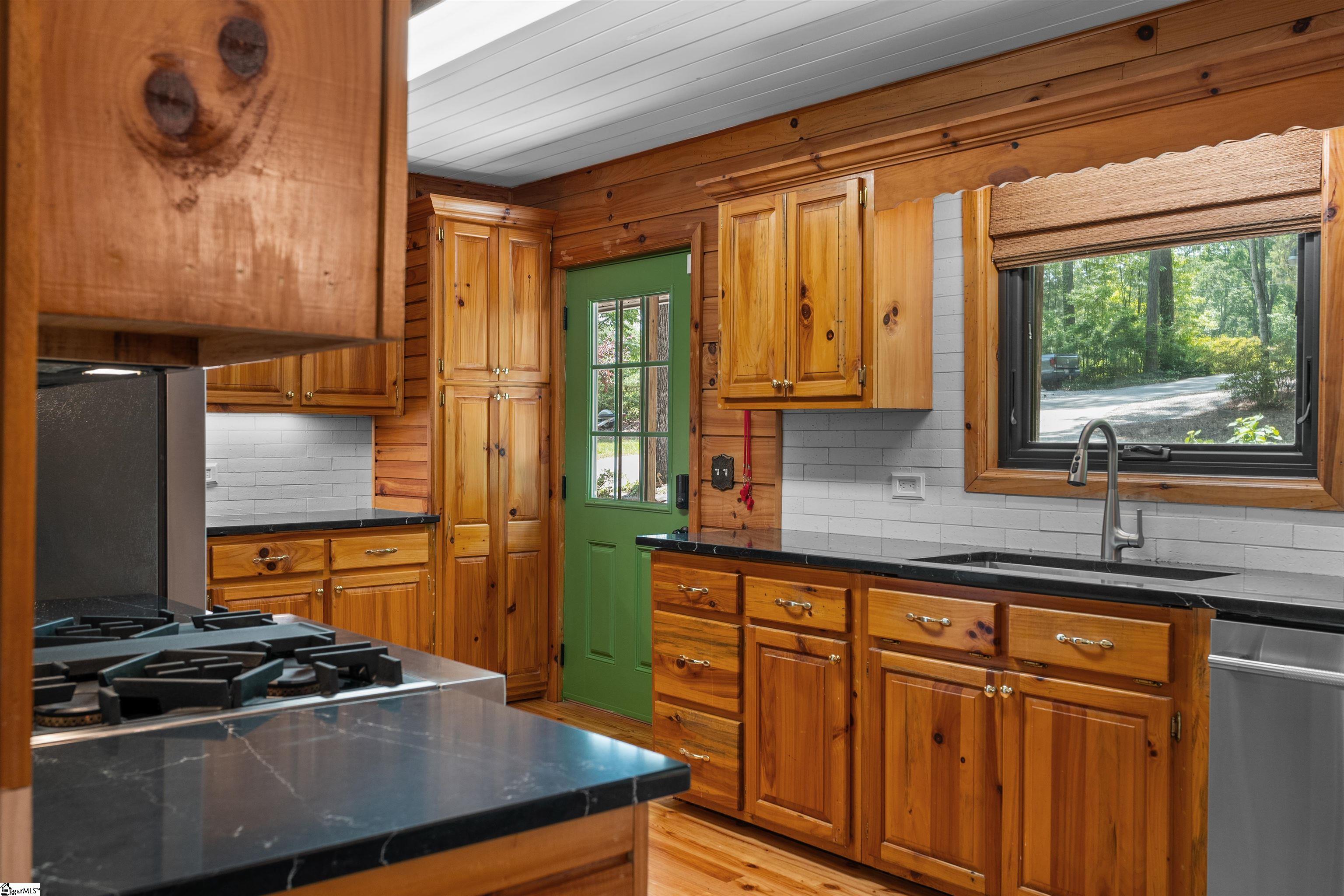295 Sugarhill Road Seneca, SC 29672 - Photo 18 of 50 Gallery Image 18