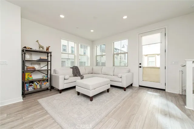 $1,199,999 | 10502 Triple Crown Lane, Cypress, CA 90720