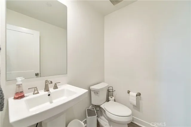 $1,199,999 | 10502 Triple Crown Lane, Cypress, CA 90720