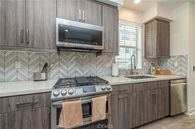 $1,199,999 | 10502 Triple Crown Lane, Cypress, CA 90720