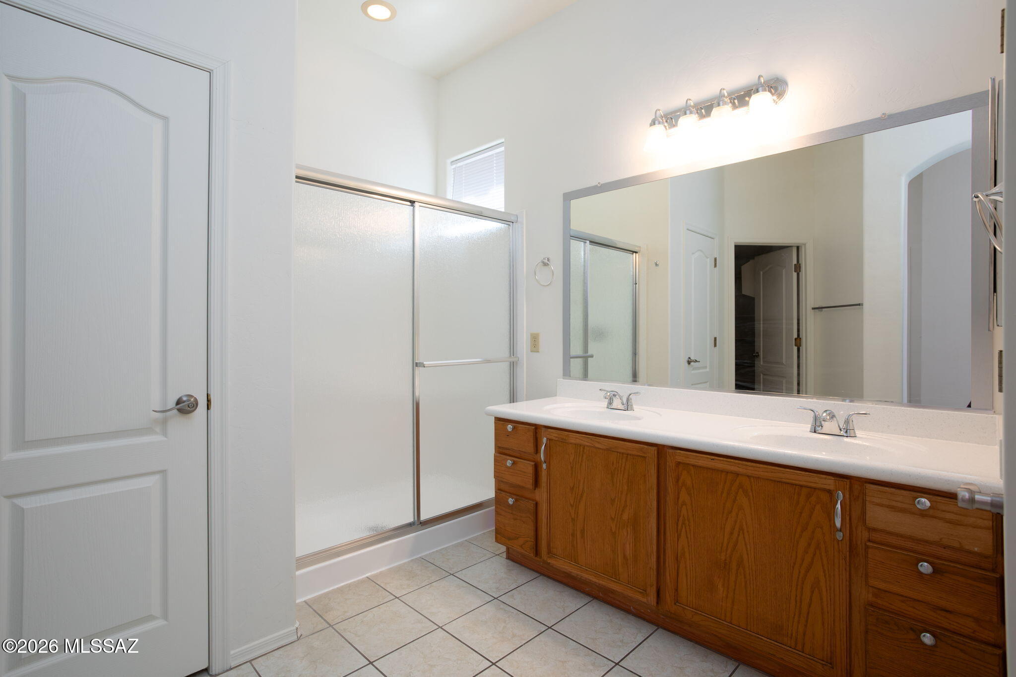 7503 West Sweet River Road Tucson, AZ 85743 - Photo 11 of 41 Master Bathroom