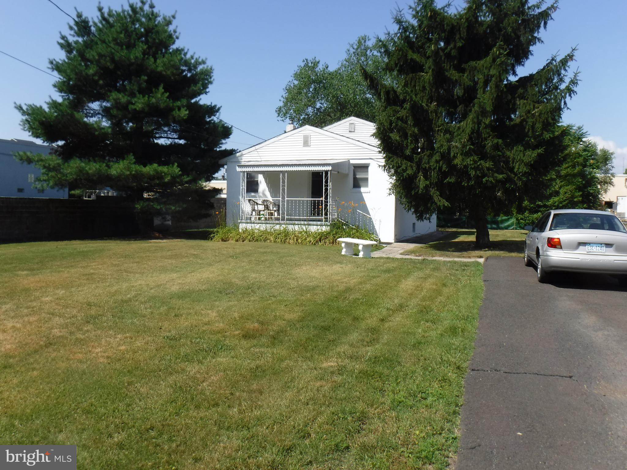 942 Rosa Avenue Croydon, PA 19021 - Photo 1 of 21 Gallery Image 1
