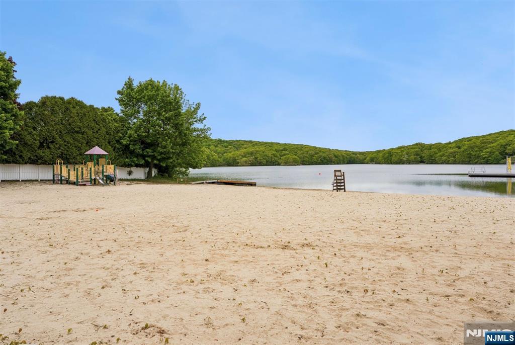 6 Waters Edge Butler, NJ 07405 - Photo 26 of 28