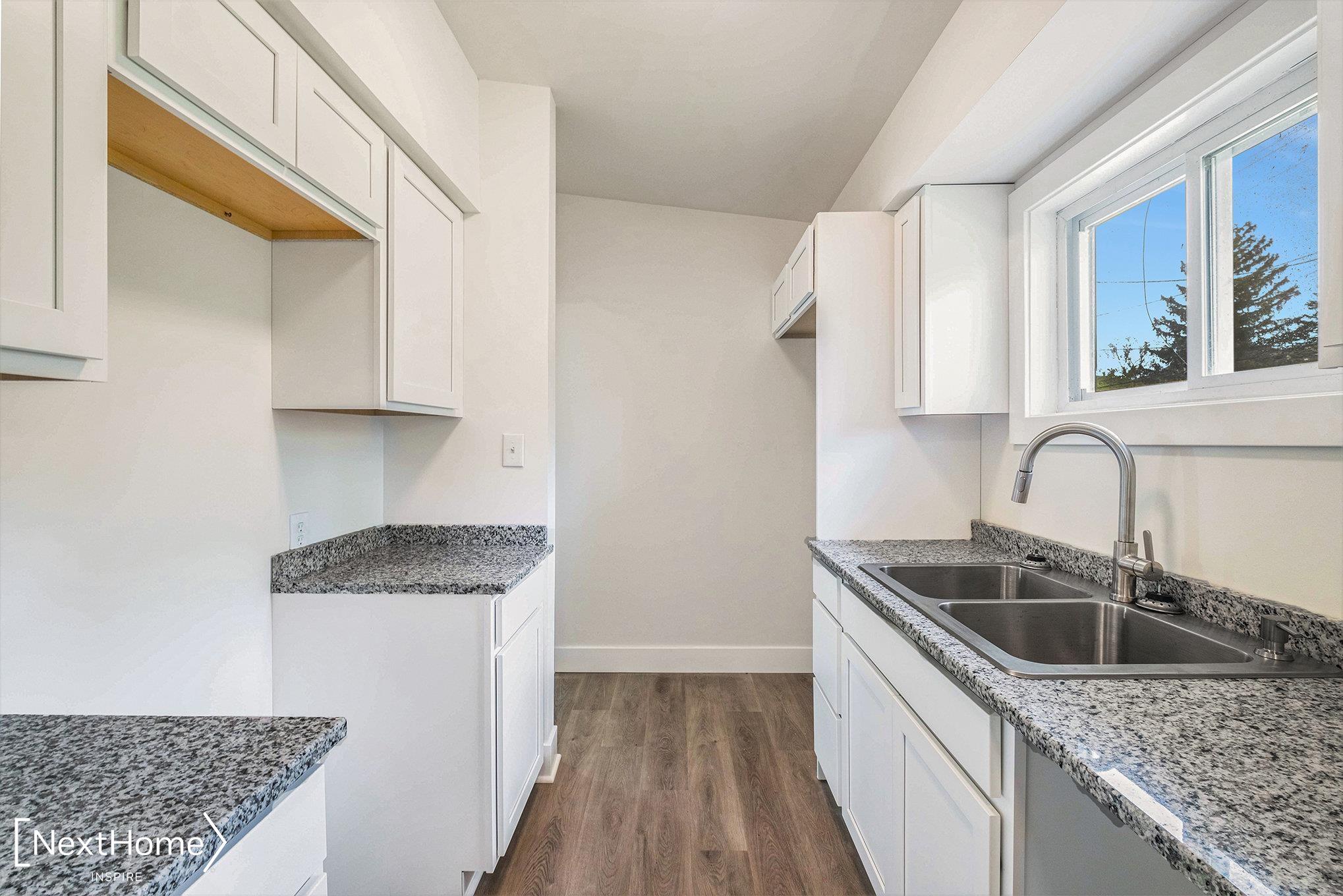 3454 Van Campen Road Flint, MI 48507 - Photo 5 of 25 50141263-bc8d4f15-278d-4f12-a6c4-c27746f05b39.JPG