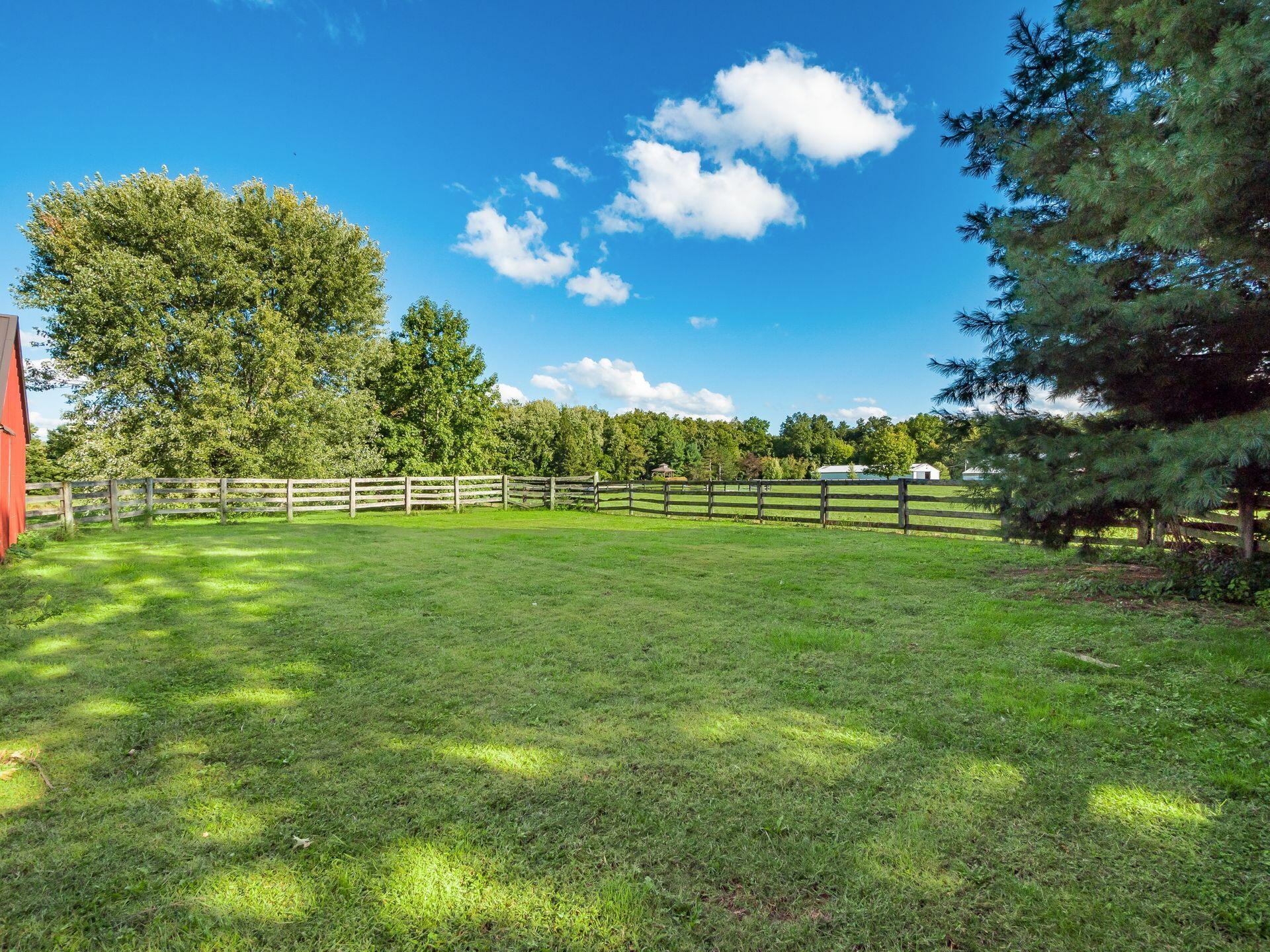5280 Carters Corner Road Sunbury, OH 43074 - Photo 33 of 36 Riding Arena