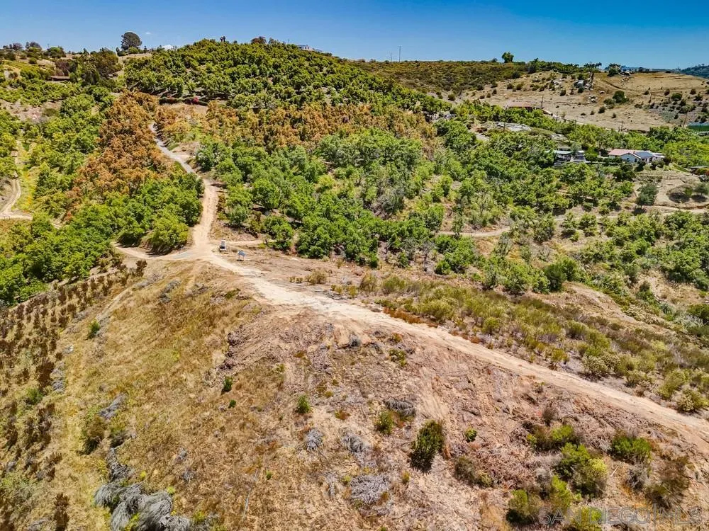 31675 Rancho Amigos Road, Unit 1 Bonsall, CA 92003 - Photo 9 of 19 Gallery Image 9