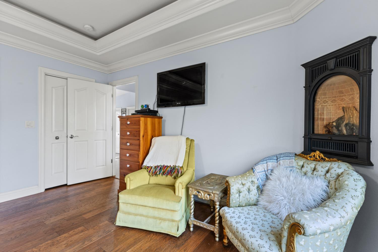 4287 Burnett Road Lincoln, CA 95648 - Photo 52 of 62 Wall fireplace in the primary bedroom