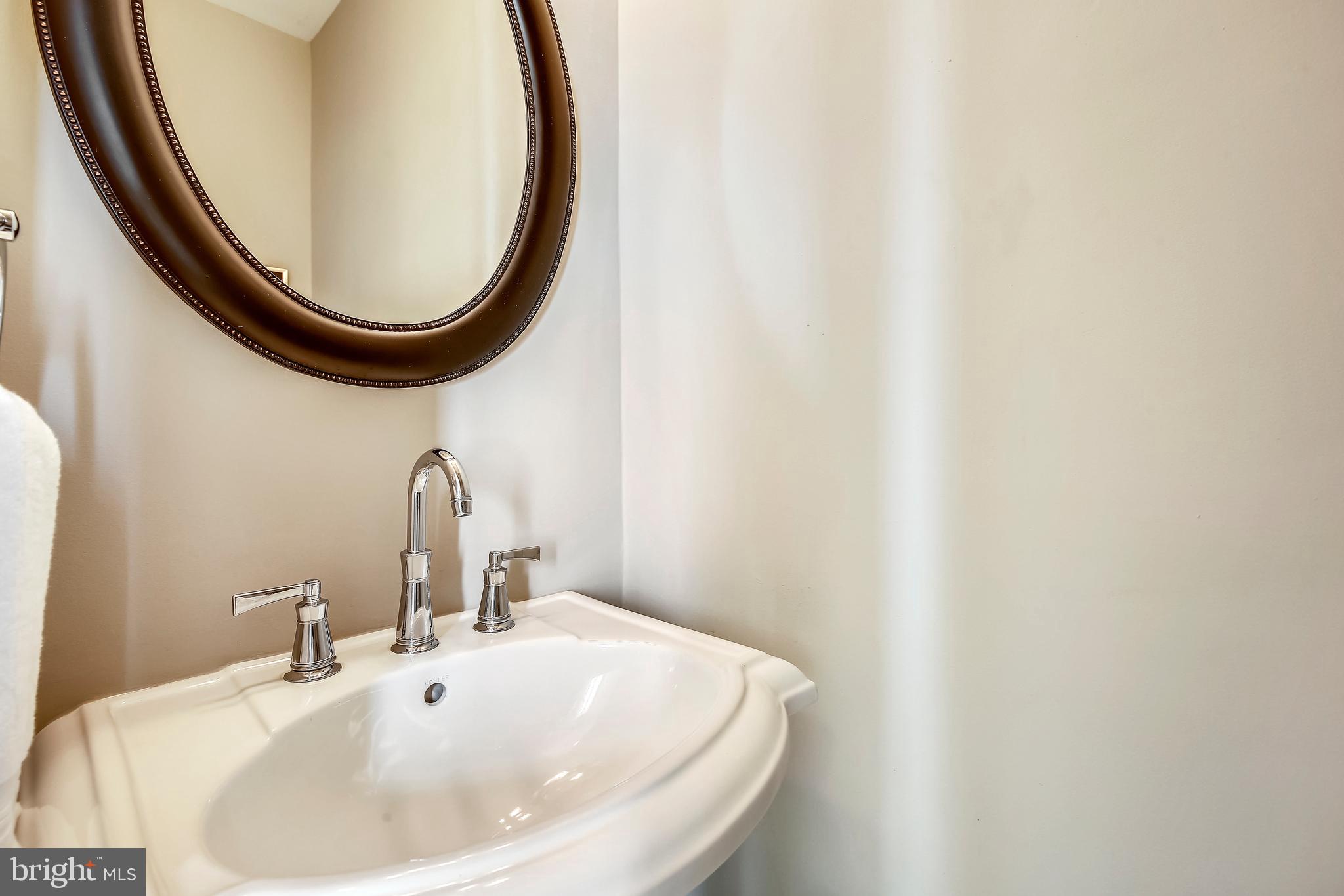 802 D Street Southeast Washington, DC 20003 - Photo 12 of 38 Main Level Powder Room