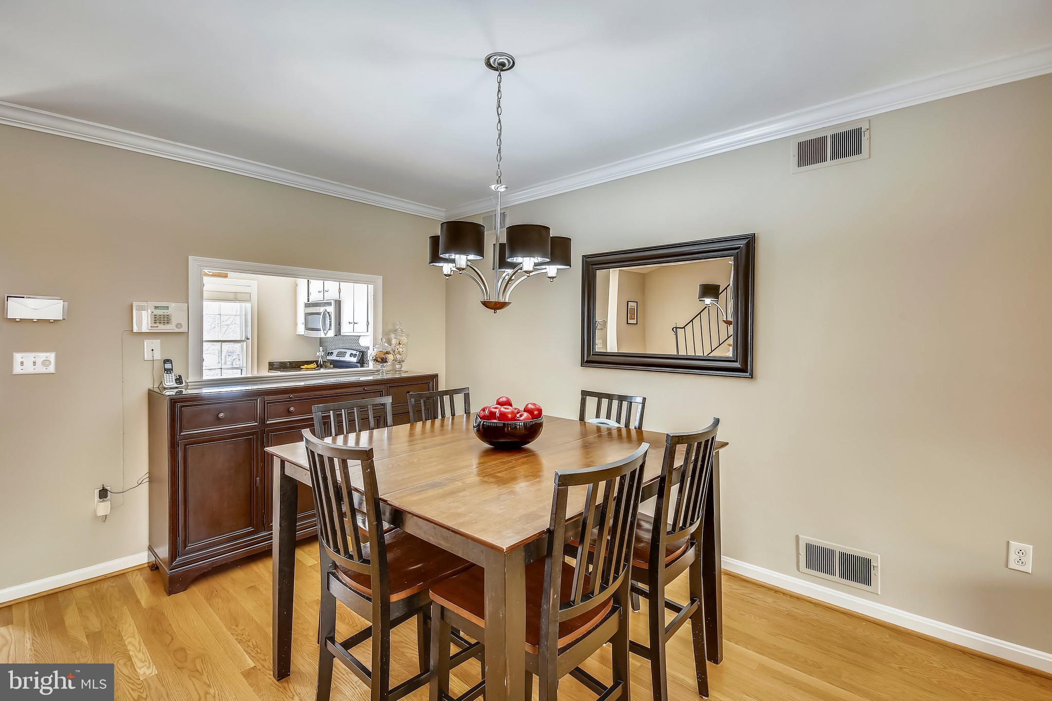 802 D Street Southeast Washington, DC 20003 - Photo 10 of 38 Main Level Dining Room