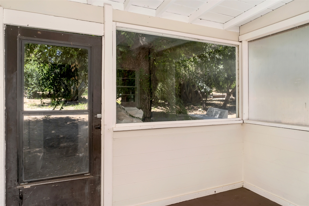 5565 Willows Road Alpine, CA 91901 - Photo 5 of 25