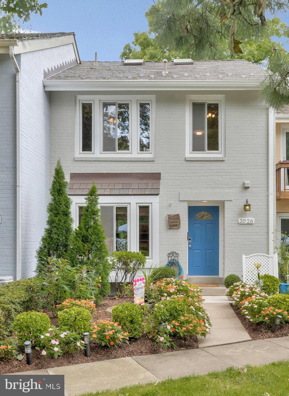 2026 Chadds Ford Drive Reston, VA 20191 - Photo 2 of 45 Welcome Home! to 2026 Chadds Ford Dr