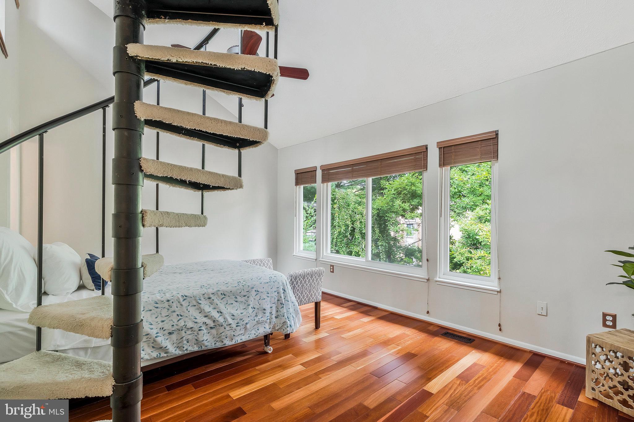 2026 Chadds Ford Drive Reston, VA 20191 - Photo 21 of 45 Primary suite - alternate view