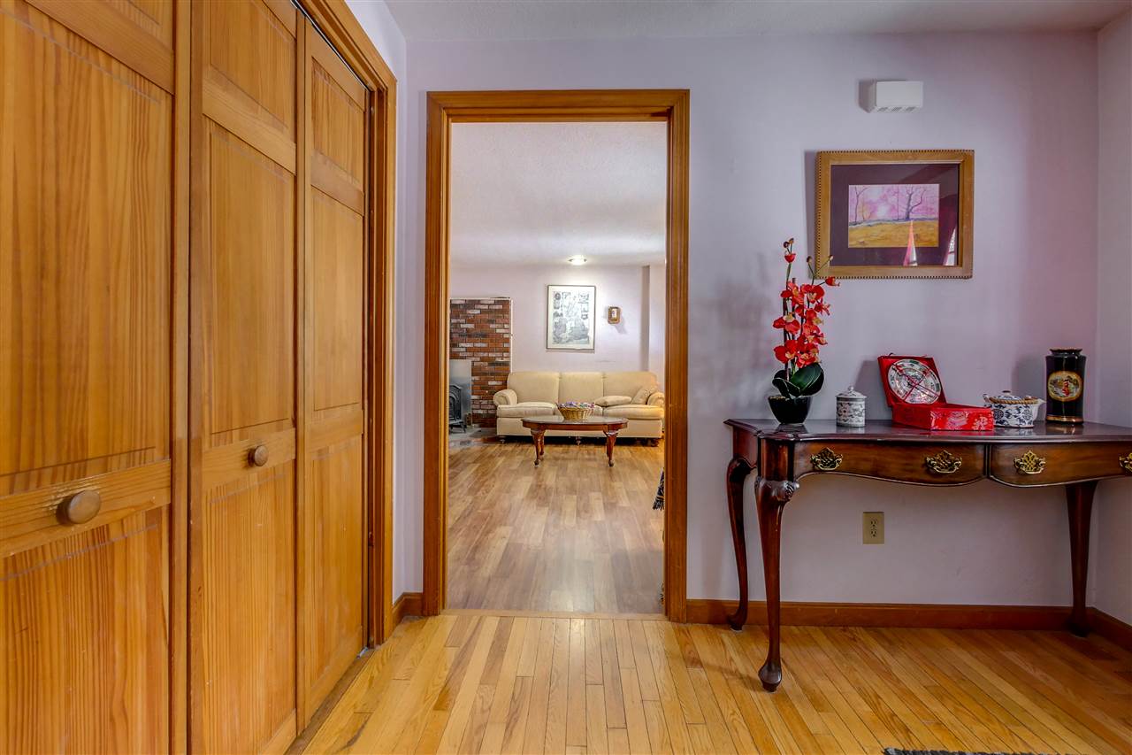 149 Taylor Road Peterborough, NH 03458 - Photo 5 of 38