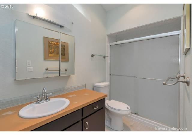 10233 Southwest Denney Road Beaverton, OR 97008 - Photo 12 of 16 Gallery Image 12