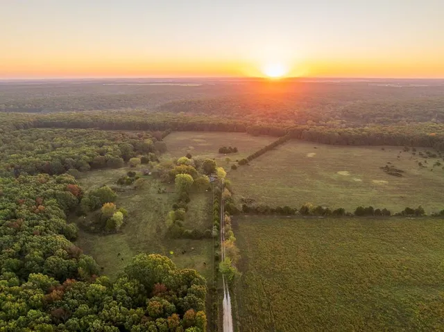 $725,000 | 13605 Southeast 226, Osceola, MO 64776