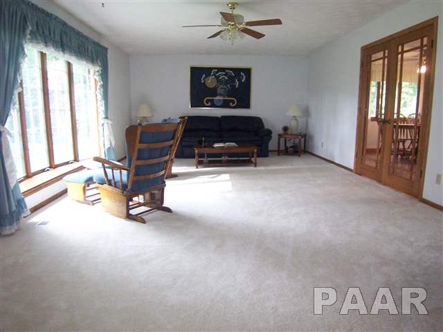 21215 Tullamore Road Delavan, IL 61734 - Photo 5 of 15
