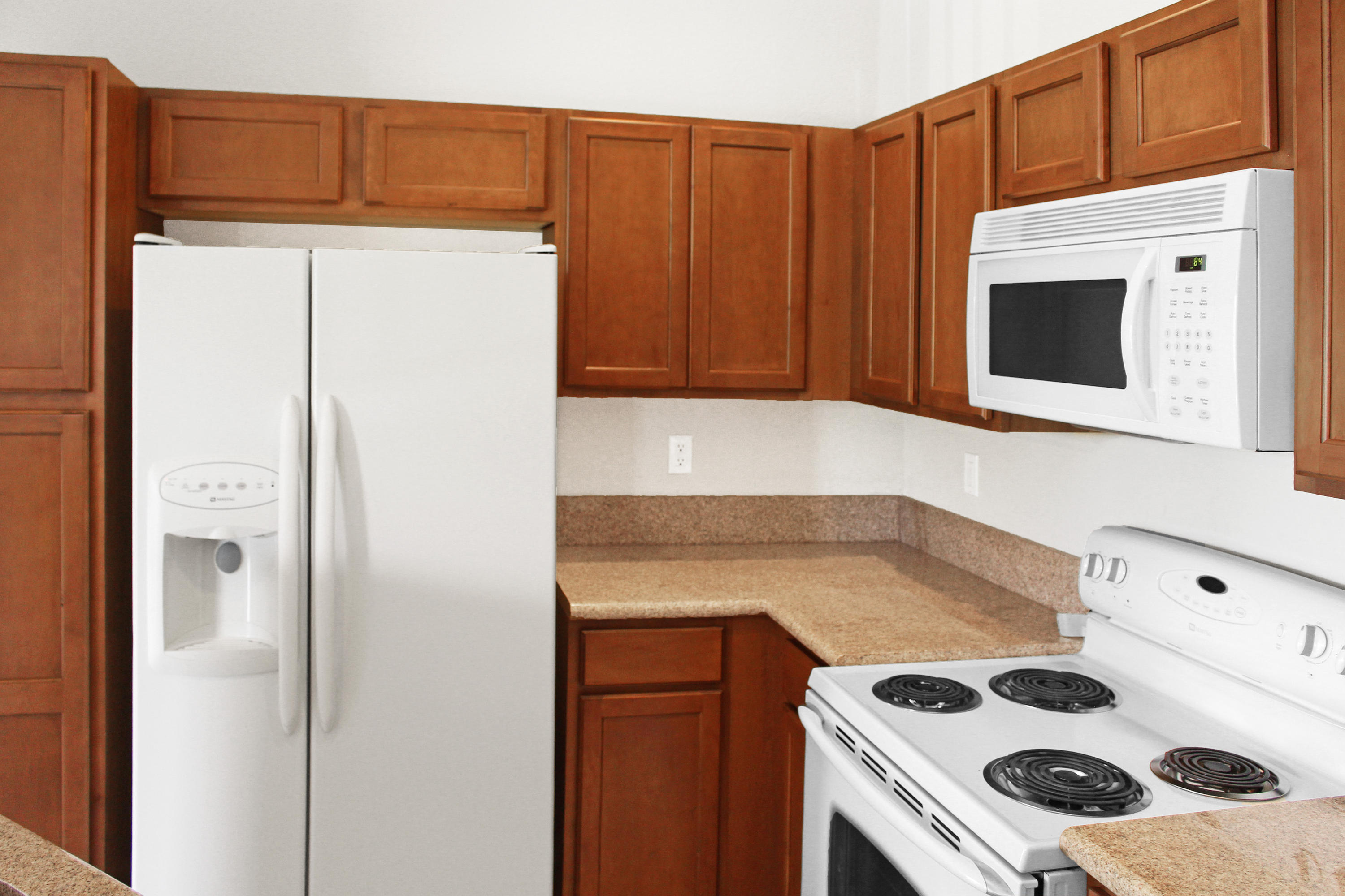 3025 Laurel Ridge Circle Riviera Beach, FL 33404 - Photo 11 of 36 Thousand Oaks_kitchen
