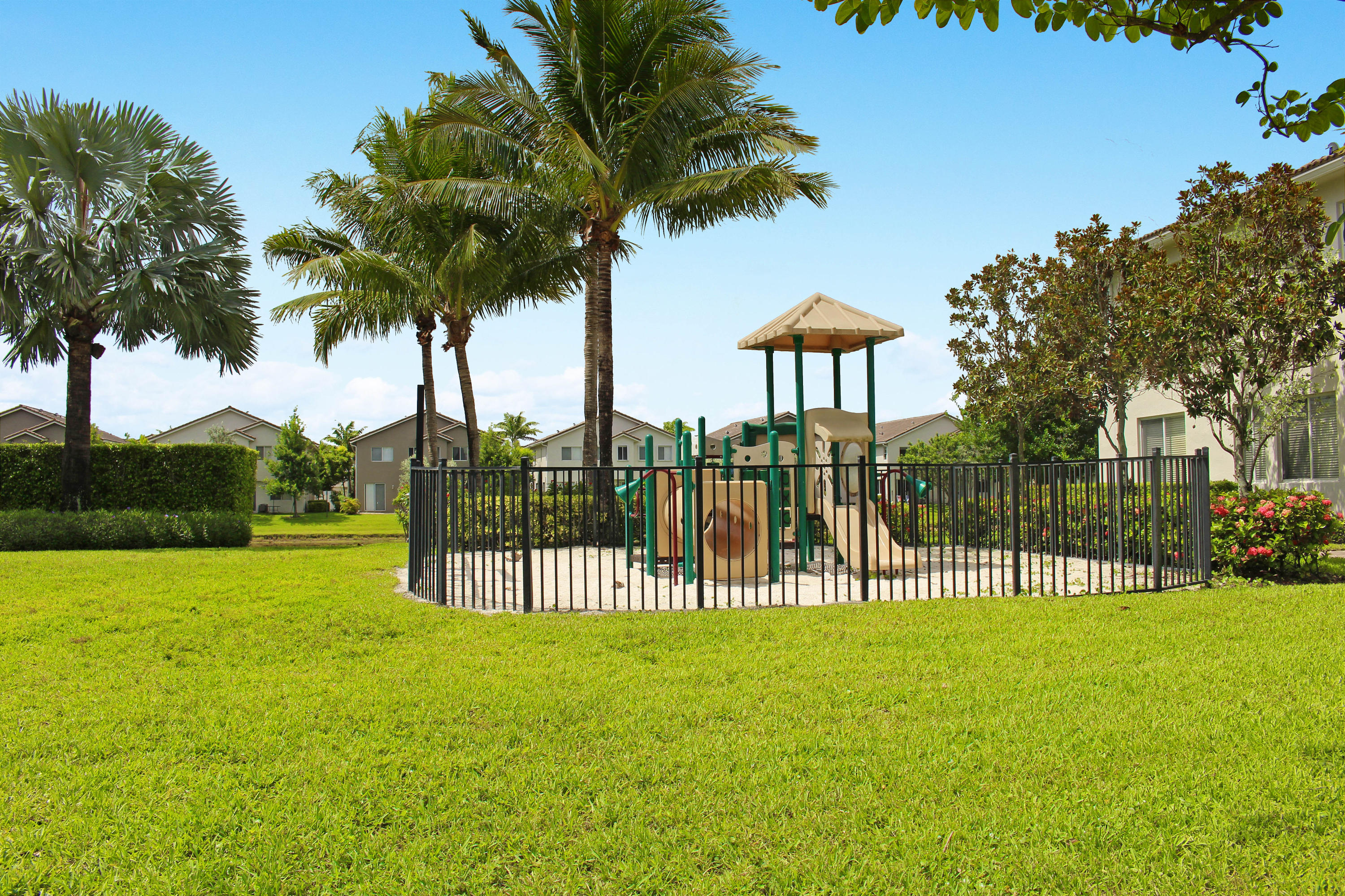 3025 Laurel Ridge Circle Riviera Beach, FL 33404 - Photo 26 of 36 Thousand Oaks_Community