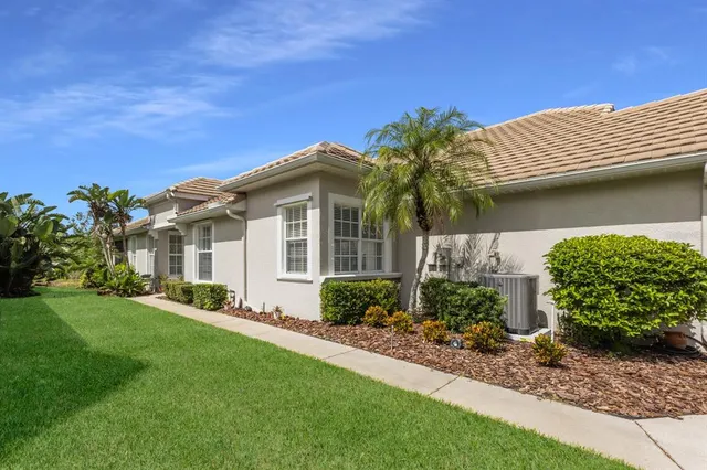 $465,000 | 7032 Old Tabby Circle, Lakewood Ranch, FL 34202