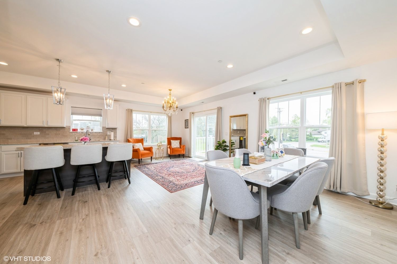 277 Masters Drive Addison, IL 60101 - Photo 6 of 17