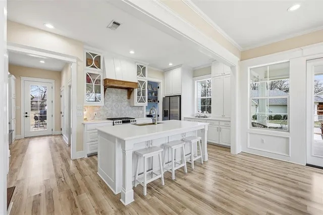 $670,000 | 108 Dove Meadow Lane, Glen Rose, TX 76043