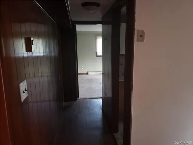 $1,950 | 8 Beech Place, Lake Peekskill, NY 10537