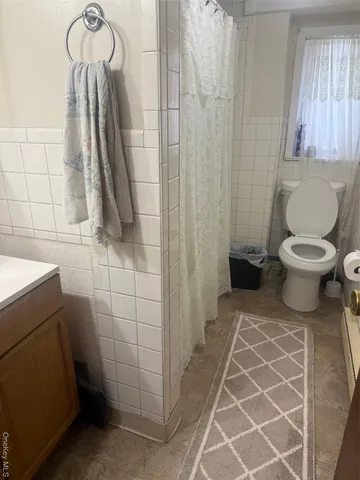 $1,950 | 8 Beech Place, Lake Peekskill, NY 10537