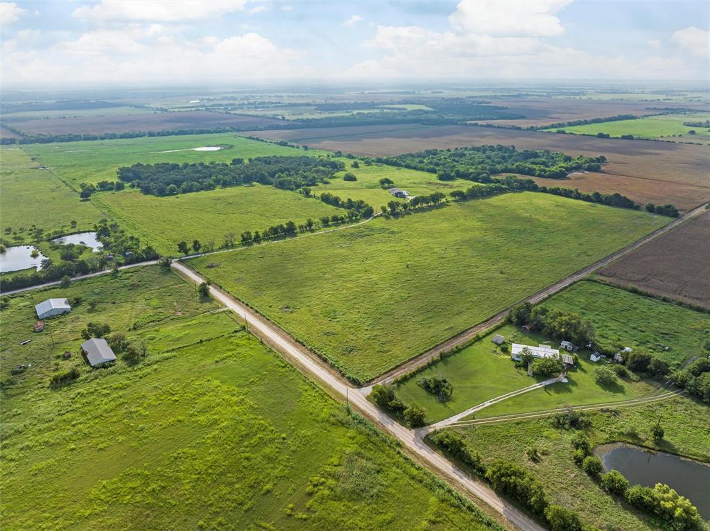 152 County Road 152 Riesel, TX 76682 - Photo 20 of 27 a view of a tennis court