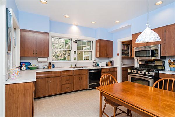 157 Middlesex Road Brookline, MA 02467 - Photo 5 of 16 Gallery Image 5