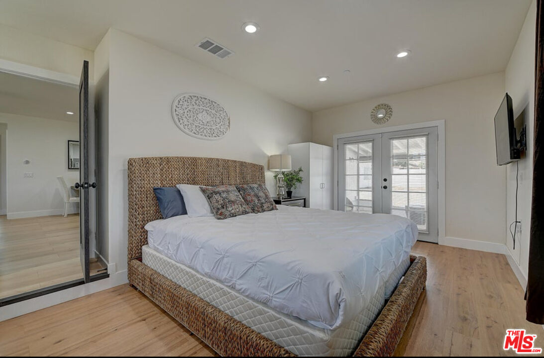 12871 Osborne Street Pacoima, CA 91331 - Photo 11 of 13